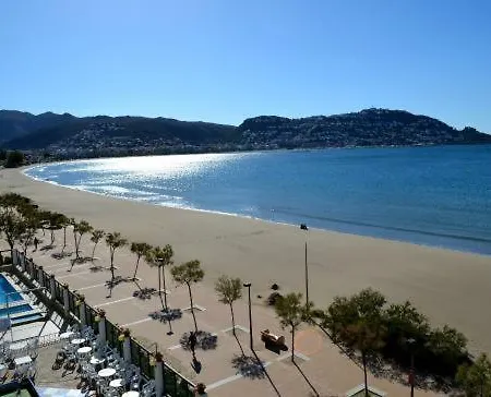 Apartment Holidays Penthouse: Panoramic Port Views With Free Wifi & Parking