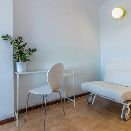Holidays Penthouse: Panoramic Port Views With Free Wifi & Parking