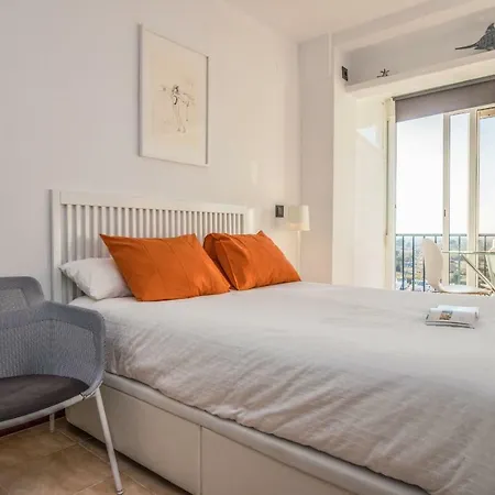 Holidays Penthouse: Panoramic Port Views With Free Wifi & Parking