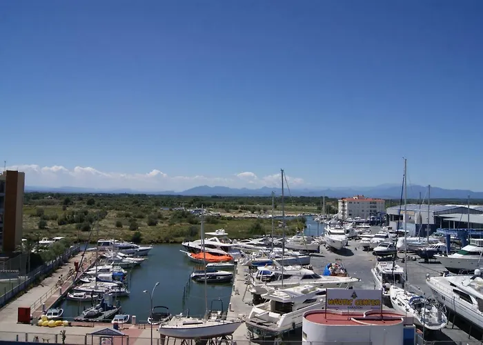 Apartament Holidays Penthouse Vues Panoramiques Sur Le Port Naval,un Sejour Elegant Assure 
