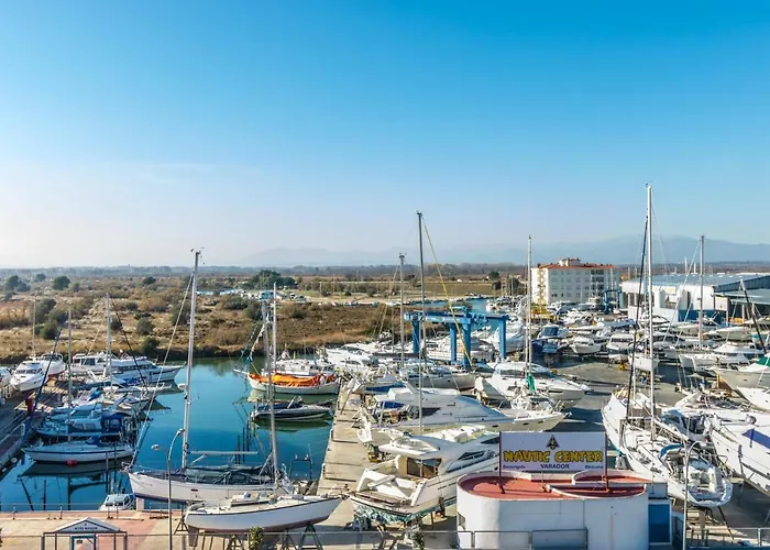 Holidays Penthouse Vues Panoramiques Sur Le Port Naval,un Sejour Elegant Assure 